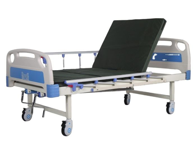 Supply High Quality Hospital Furniture Two Manual Crank Care Bed Hospital Bed