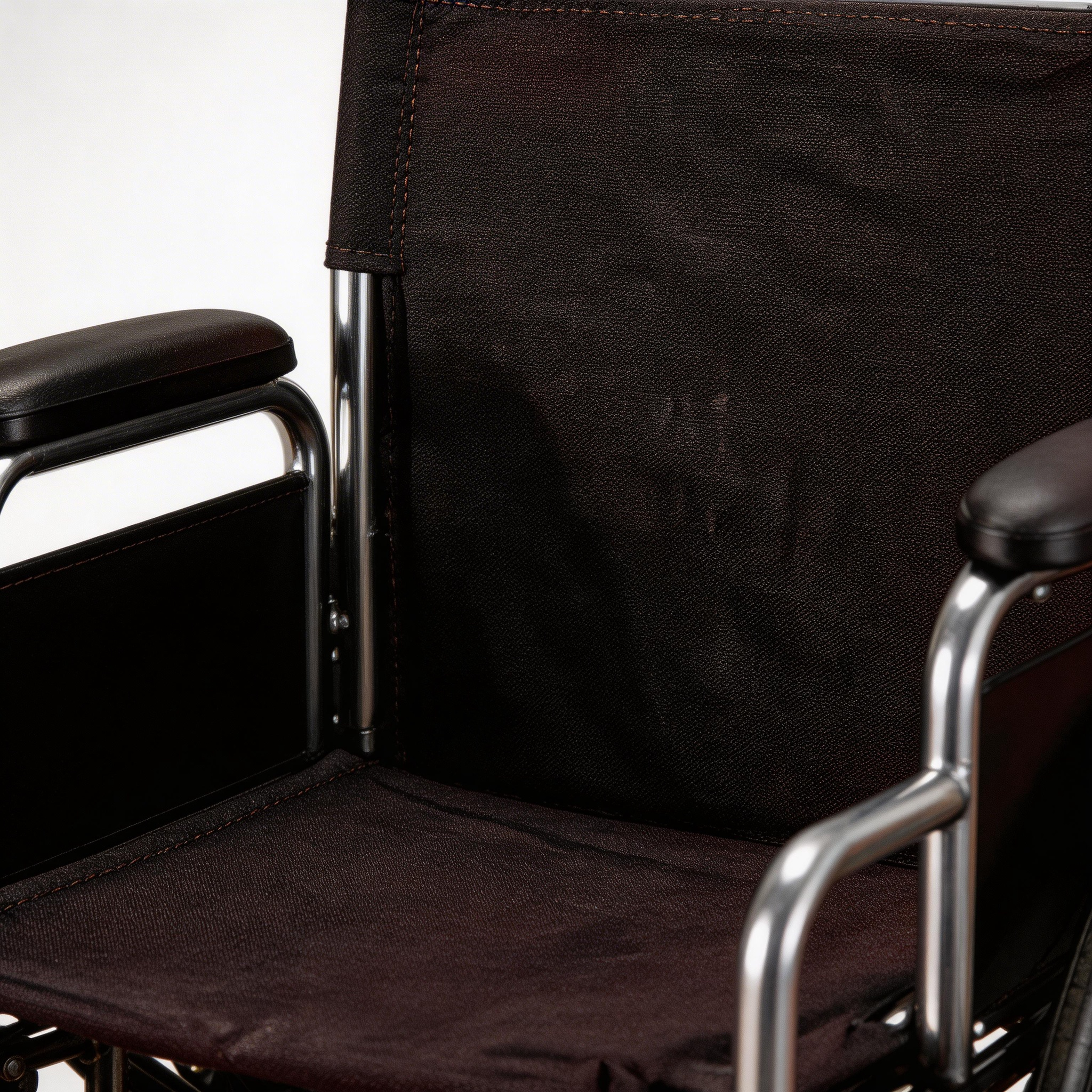 BME4618 26 Inch High-Capacity Bariatric Manual Wheelchair | 450 Lbs Max Load