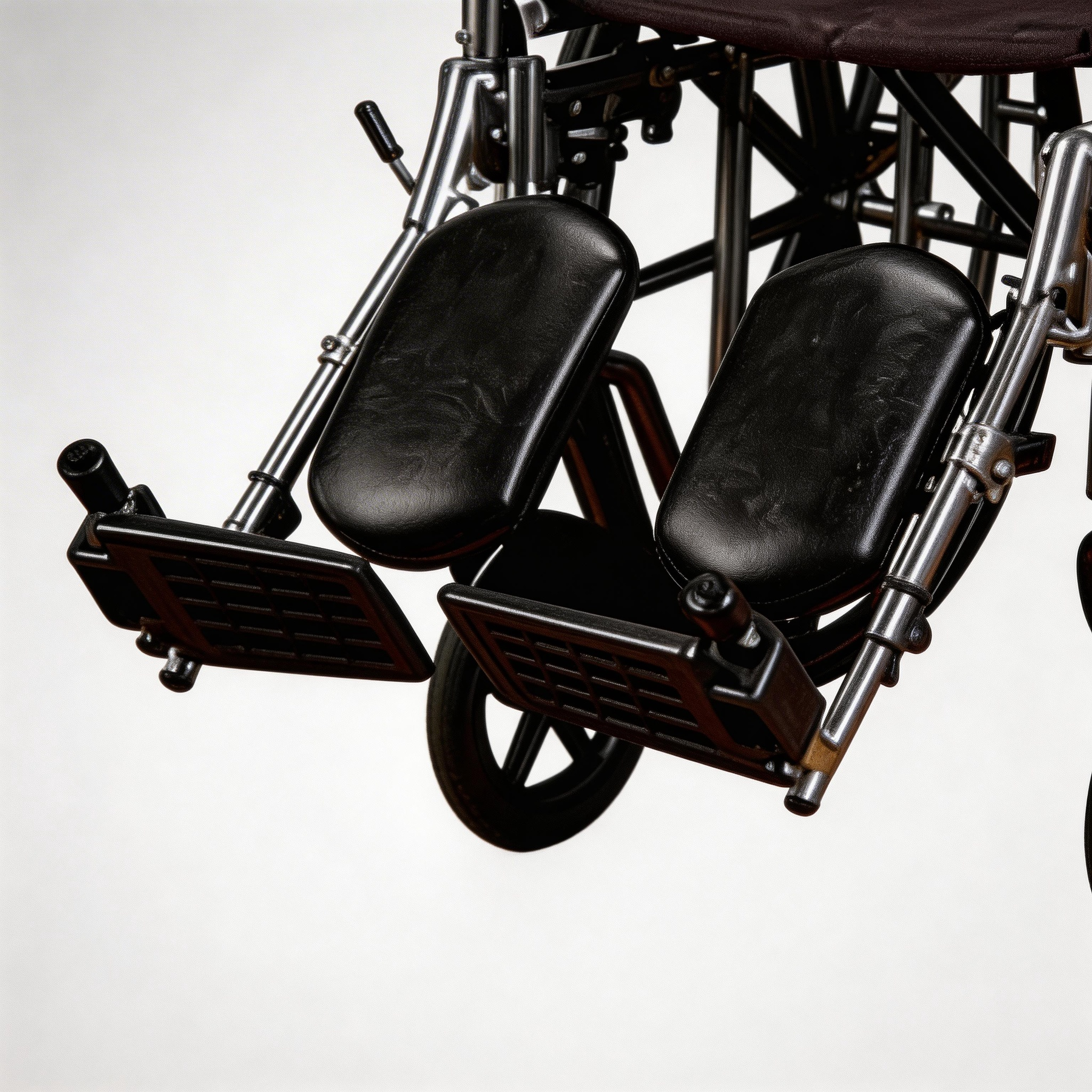 BME4618 26 Inch High-Capacity Bariatric Manual Wheelchair | 450 Lbs Max Load