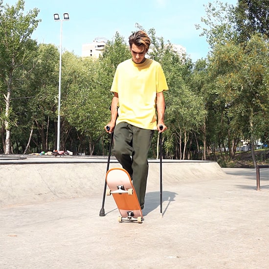 Physical Exercises for People with Crutches Stay Active, Stay in Shape
